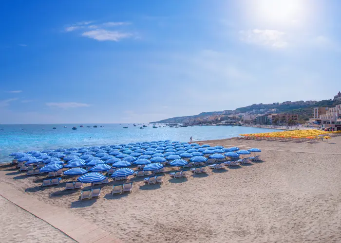 Strand Mellieha Bay Mellieha Holiday Centre Malta Folkeferie (2)
