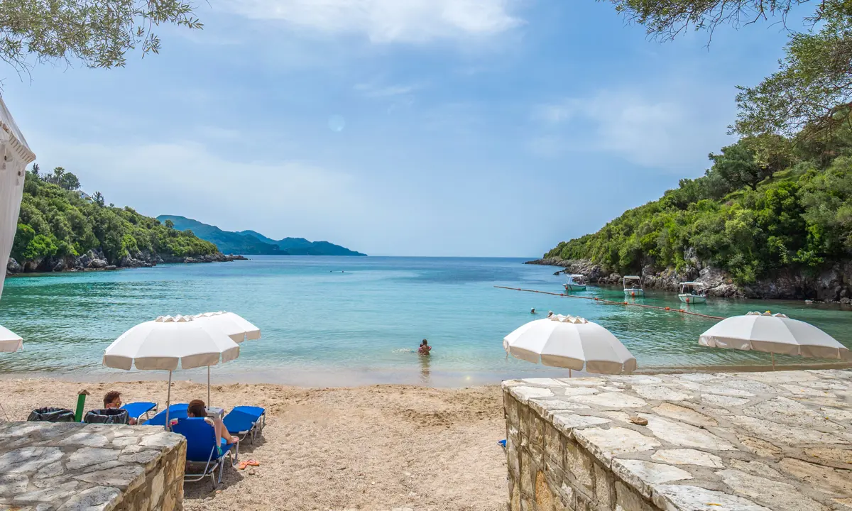 zavia-strand-gabbana-beach-villas-sivota-grækenland-folkeferie
