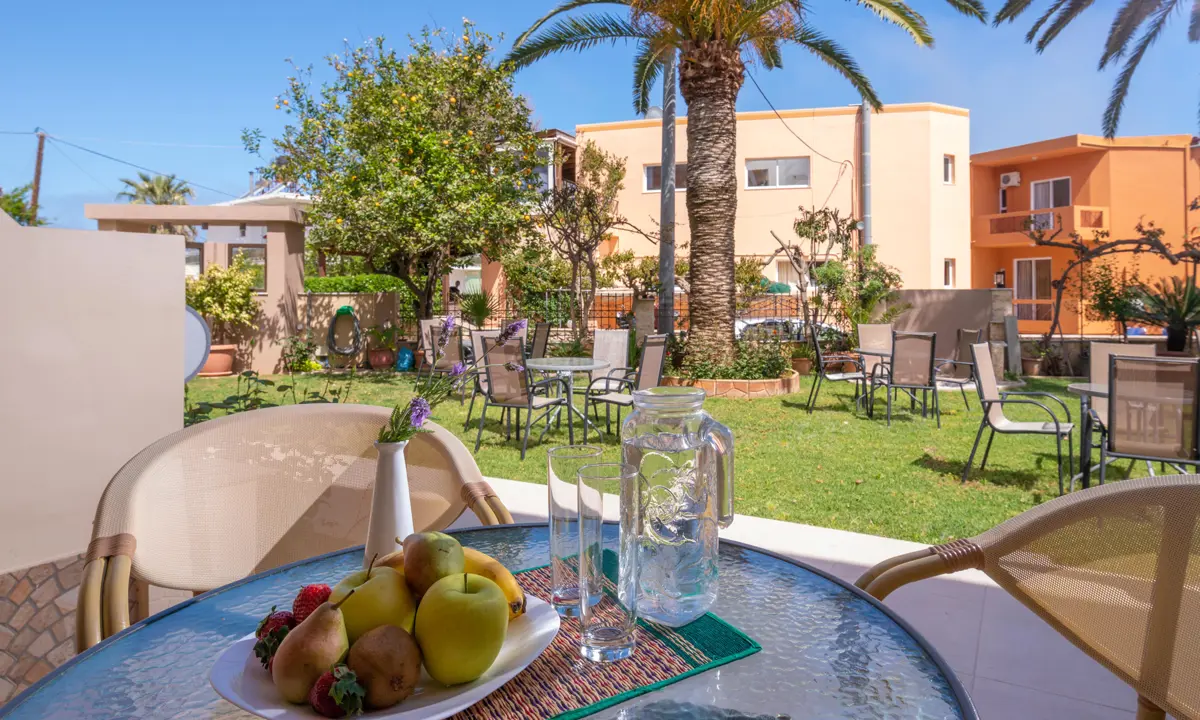 Lejlighed 1 Terrasse Nikolas Suites Kreta Grækenland Folkeferie (2)