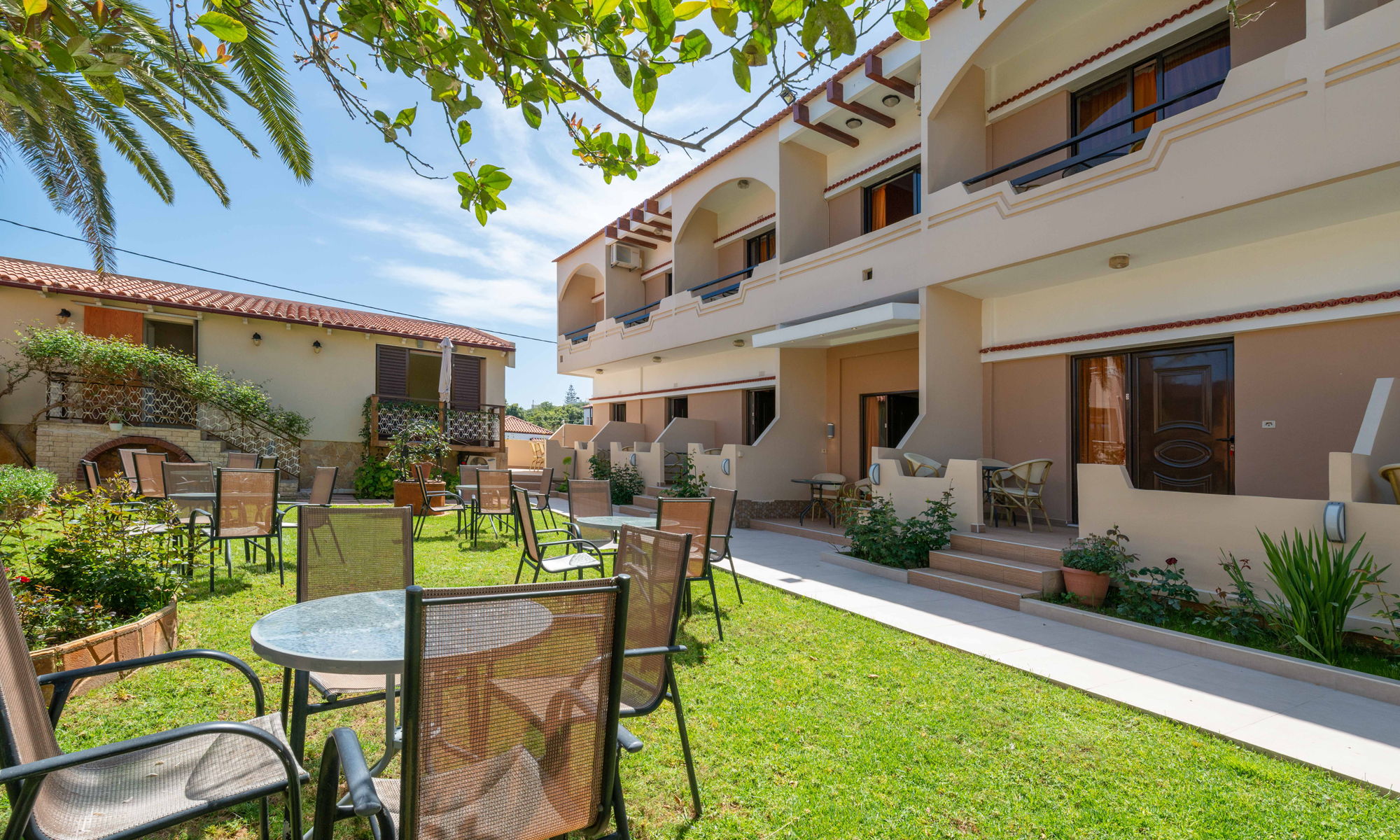 Lejlighedsbygning Nikolas Suites Kreta Grækenland Folkeferie (1)