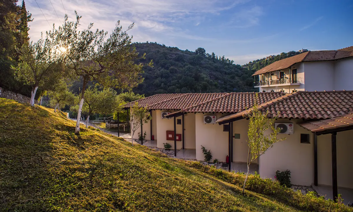 Mega Ammos Hotel Bungalow Groundfloor Sivota Grækenland Folkeferie (4)